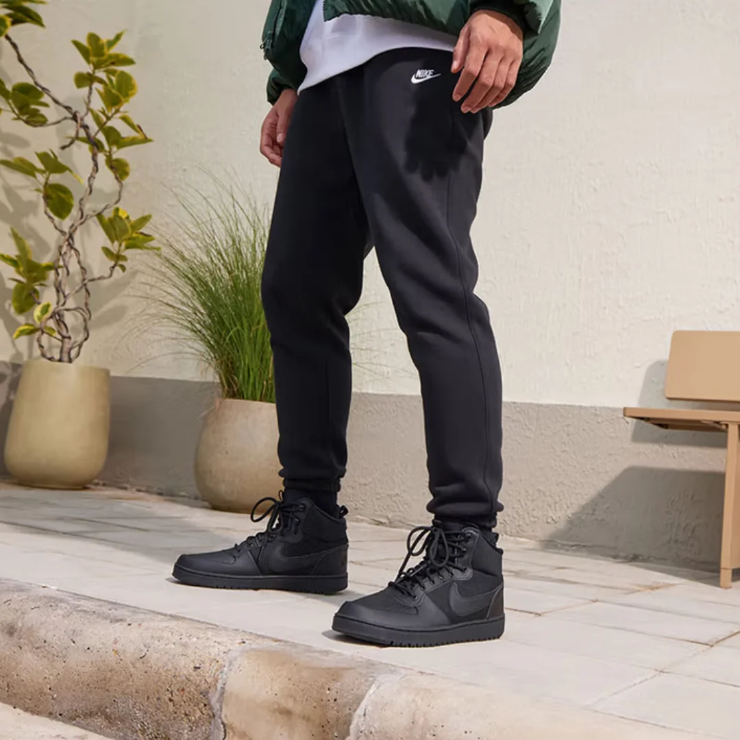 Nike Autumn/Winter Cool Pineapple Wear-Resistant Ankle Protection Men's Mid-Top Sneakers New Comfortable Versatile Pure Black Outdoor Casual Shoes Retro Height-Increasing Court Borough Series Commuting Skateboard Shoes Winter Essential Shoe Model Aa0547-002